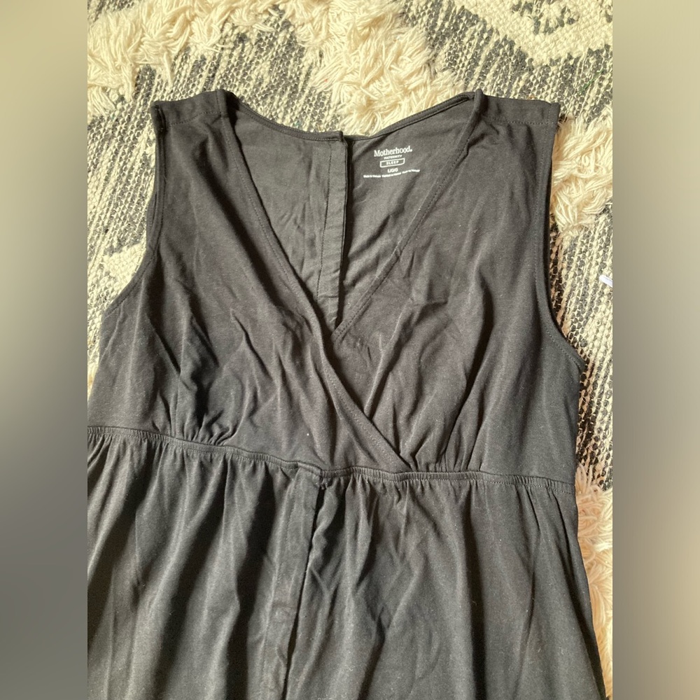 Motherhood Maternity sleep gown. Black LG